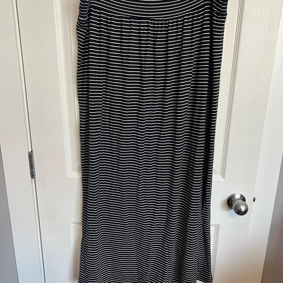 Maxie skirt - Picture 2 of 5